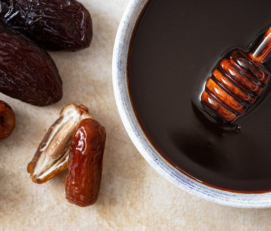 Mélasse de datte : Le trésor sucré naturel aux mille bienfaits 🍯🌴